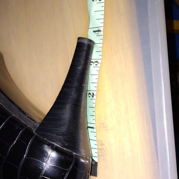 Nine West Reptile Embossed Platform Pump.  Size 8 1/2. - Picture 8 of 8